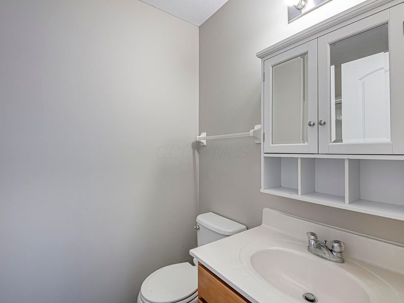 6175 Broad Stripes Avenue, Unit 224, Galloway, OH 43119 Photo 15