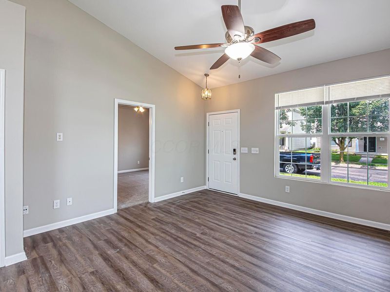 6175 Broad Stripes Avenue, Unit 224, Galloway, OH 43119 Photo 7