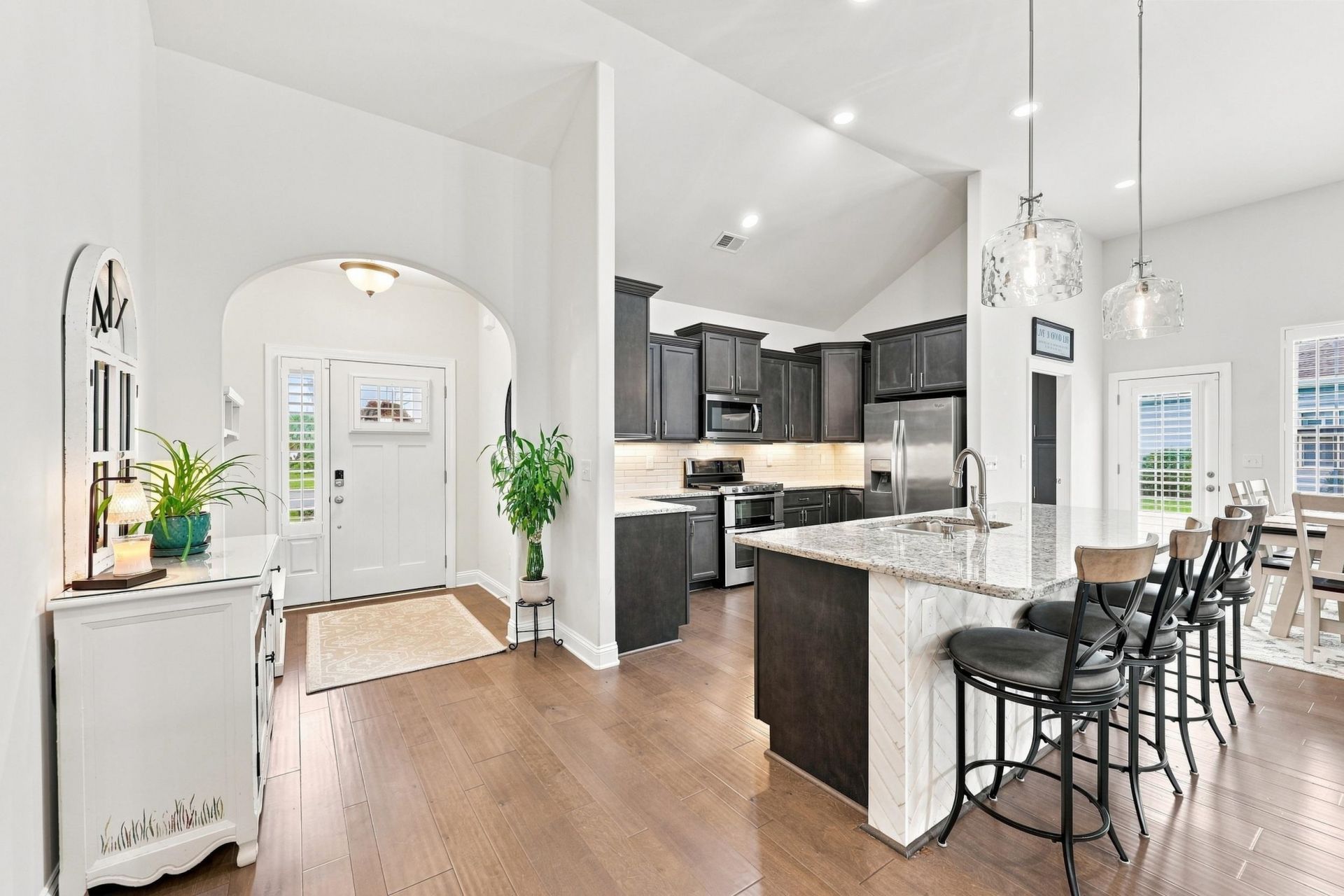 231 Hull St. Photo 9