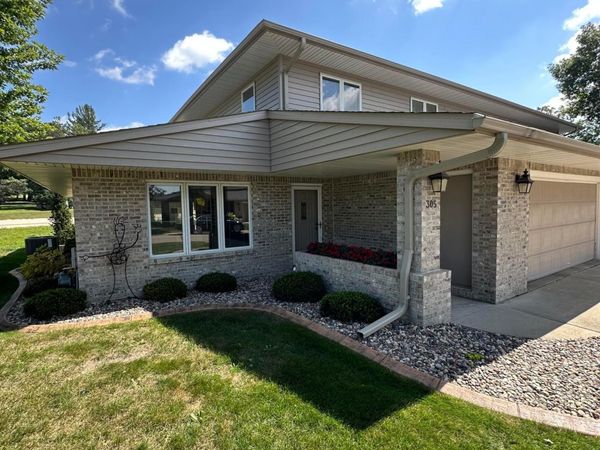 305 Salem Point Drive SW, Rochester, MN 55902