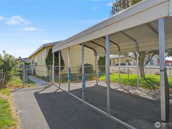 3211 W Wapato Drive, Unit 56, Moses Lake, WA 98837