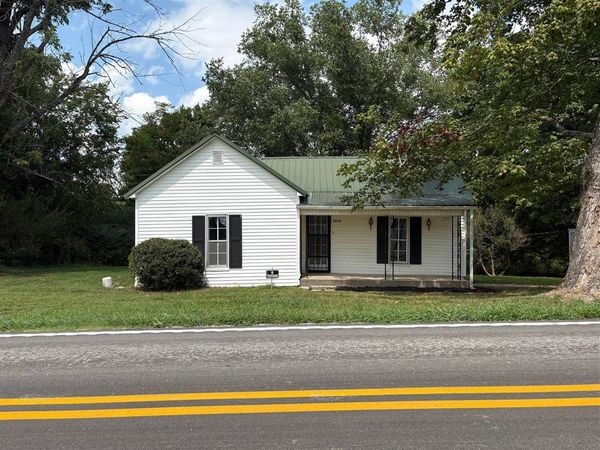 7438 Old Bowling Green Road , Glasgow, KY 42141