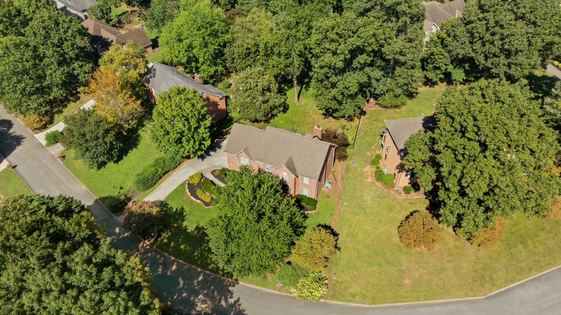724 Summit Lake Ct, Knoxville, TN 37922 Main Photo