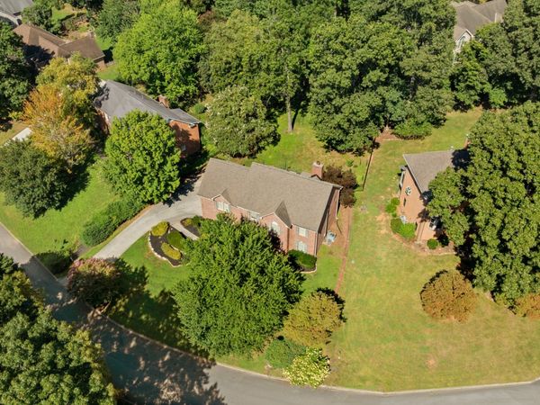 724 Summit Lake Ct , Knoxville, TN 37922