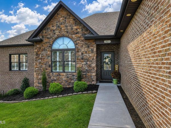 2011 Carson Way, Piney Flats, TN 37686