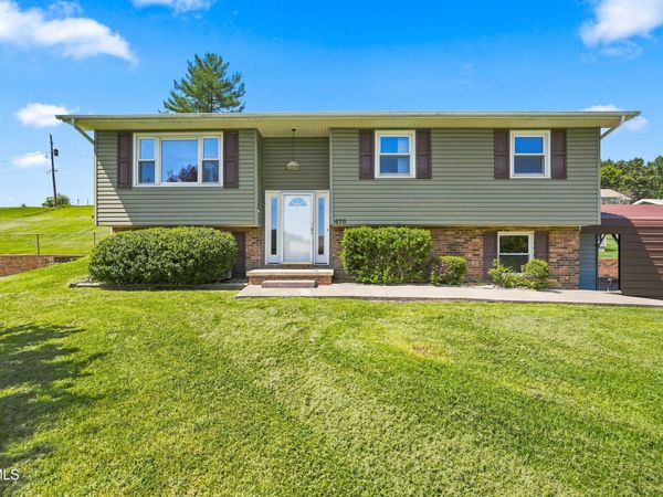 470 Old Hickory Circle, Mount Carmel, TN 37645