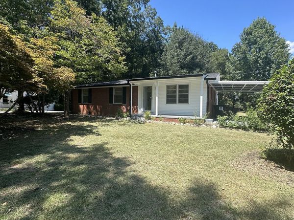 600 E Lanier Avenue W, Fayetteville, GA 30214