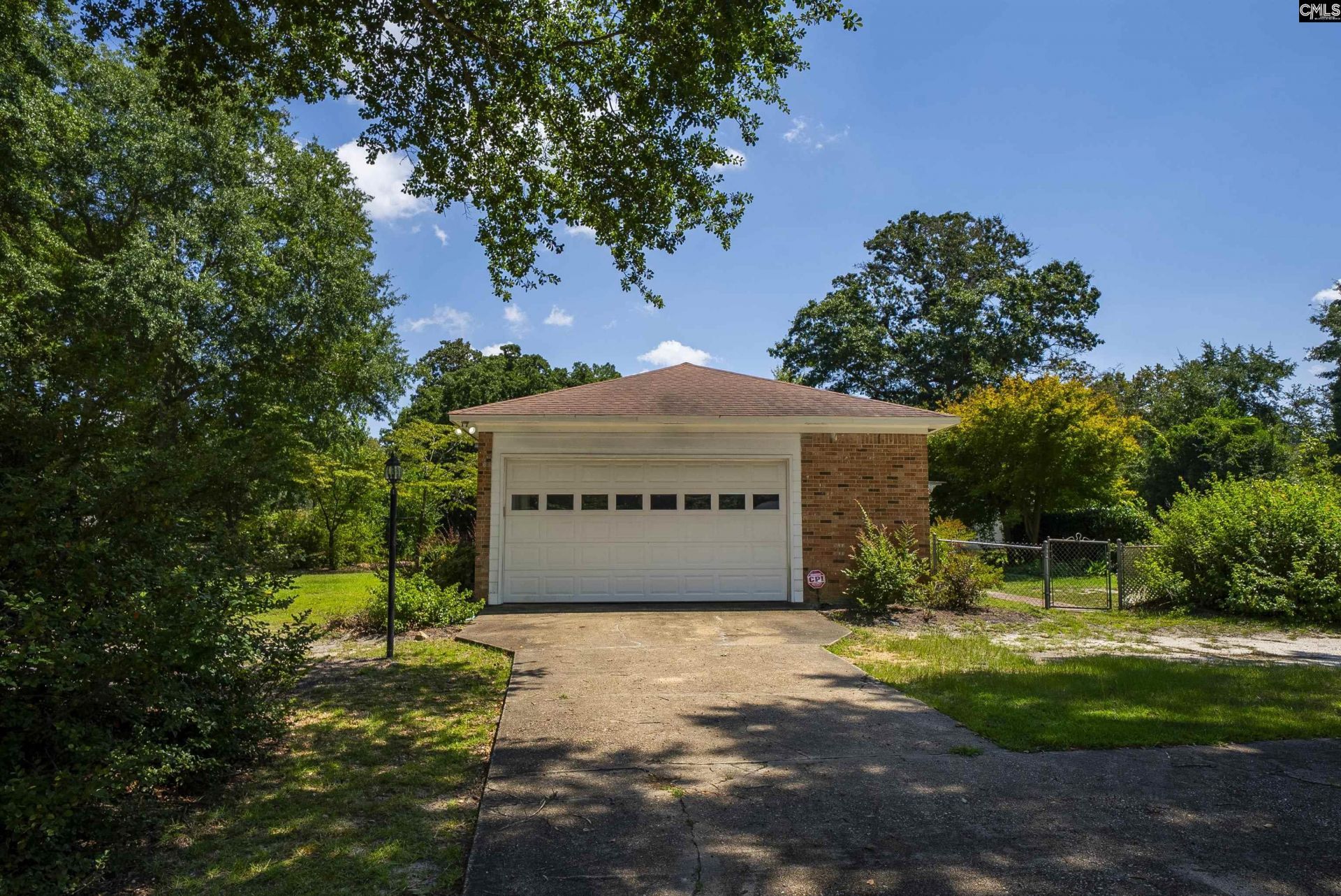 1301 Sand Oak Drive  Photo 6