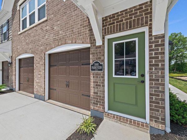 5881 Parkview Lane, Unit 305, Miami Twp, OH 45150