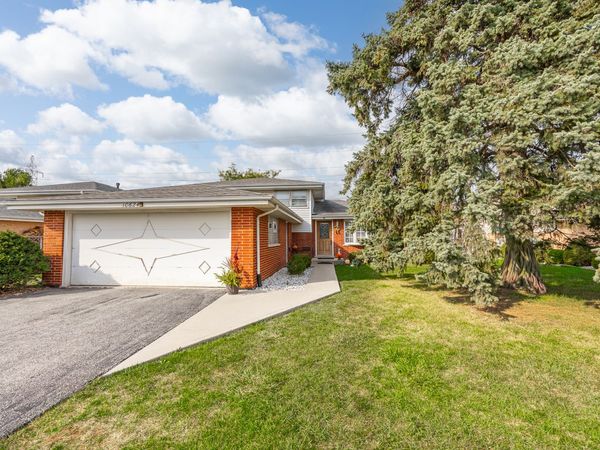 10624 S Michael Drive , Palos Hills, IL 60465