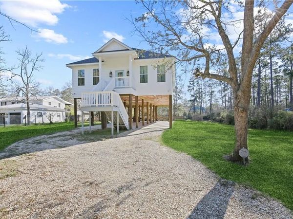 27082 LUCILLE Drive , Lacombe, LA 70445