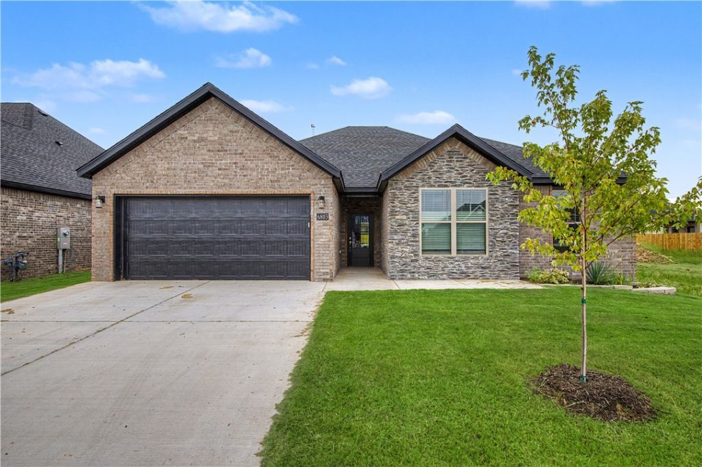 6602 SW Orange Avenue , Bentonville, AR 72713 Main Photo