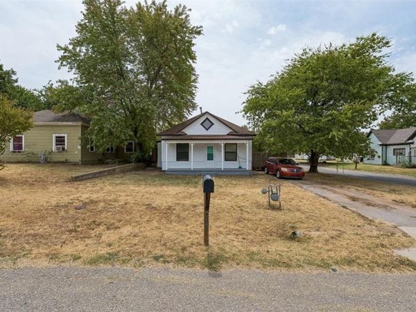 819 W London Street, El Reno, OK 73036
