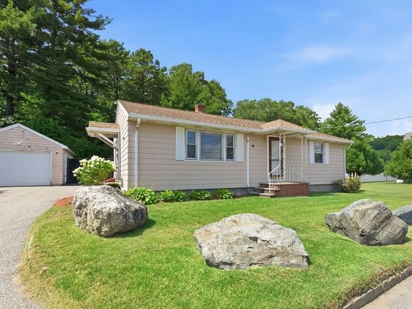 1100 Main St, Woburn, MA 01801