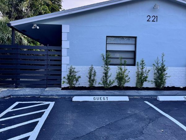 221 SE 11TH Avenue, Unit 1, Pompano Beach, FL 33060