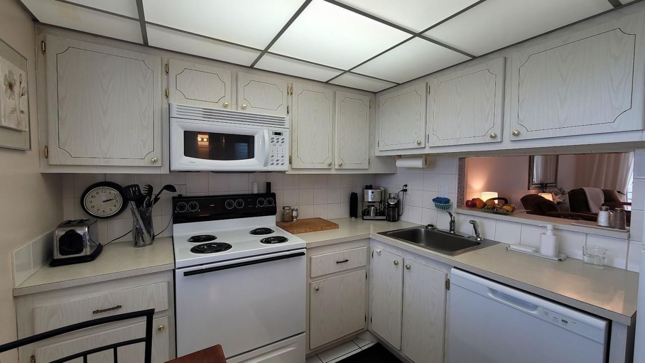 2901 NW 48th Avenue, Unit 461, Lauderdale Lakes, FL 33313 Photo