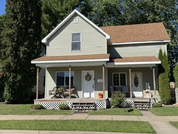 607 Carrie ST, Sault Ste Marie, MI 49783