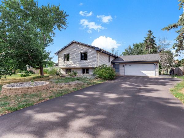 1631 130th Avenue NE, Blaine, MN 55449