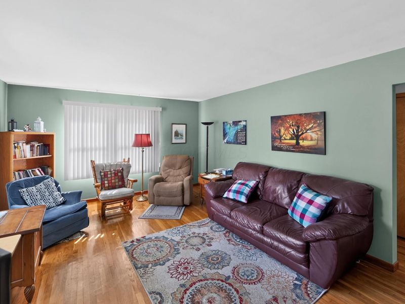 11 E Mound Street, Fredericktown, OH 43019 Photo 4