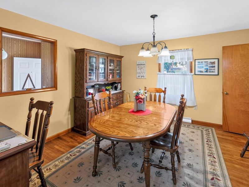 11 E Mound Street, Fredericktown, OH 43019 Photo 6