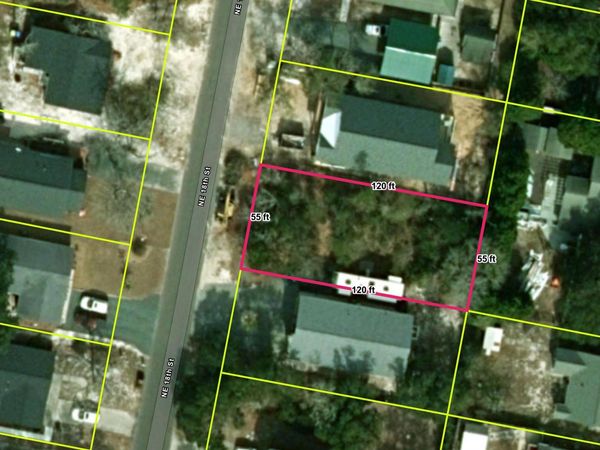 142 NE 18th Street , Oak Island, NC 28465