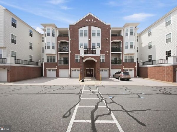 9202 CHARLESTON DRIVE, Unit 402, MANASSAS, VA 20110