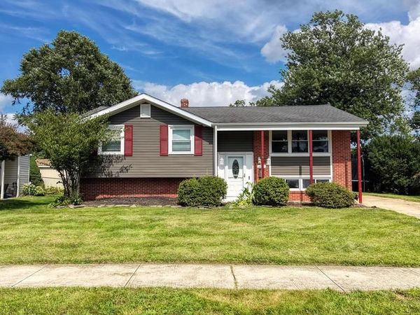 24 WINDFLOWER DRIVE , NEWARK, DE 19711