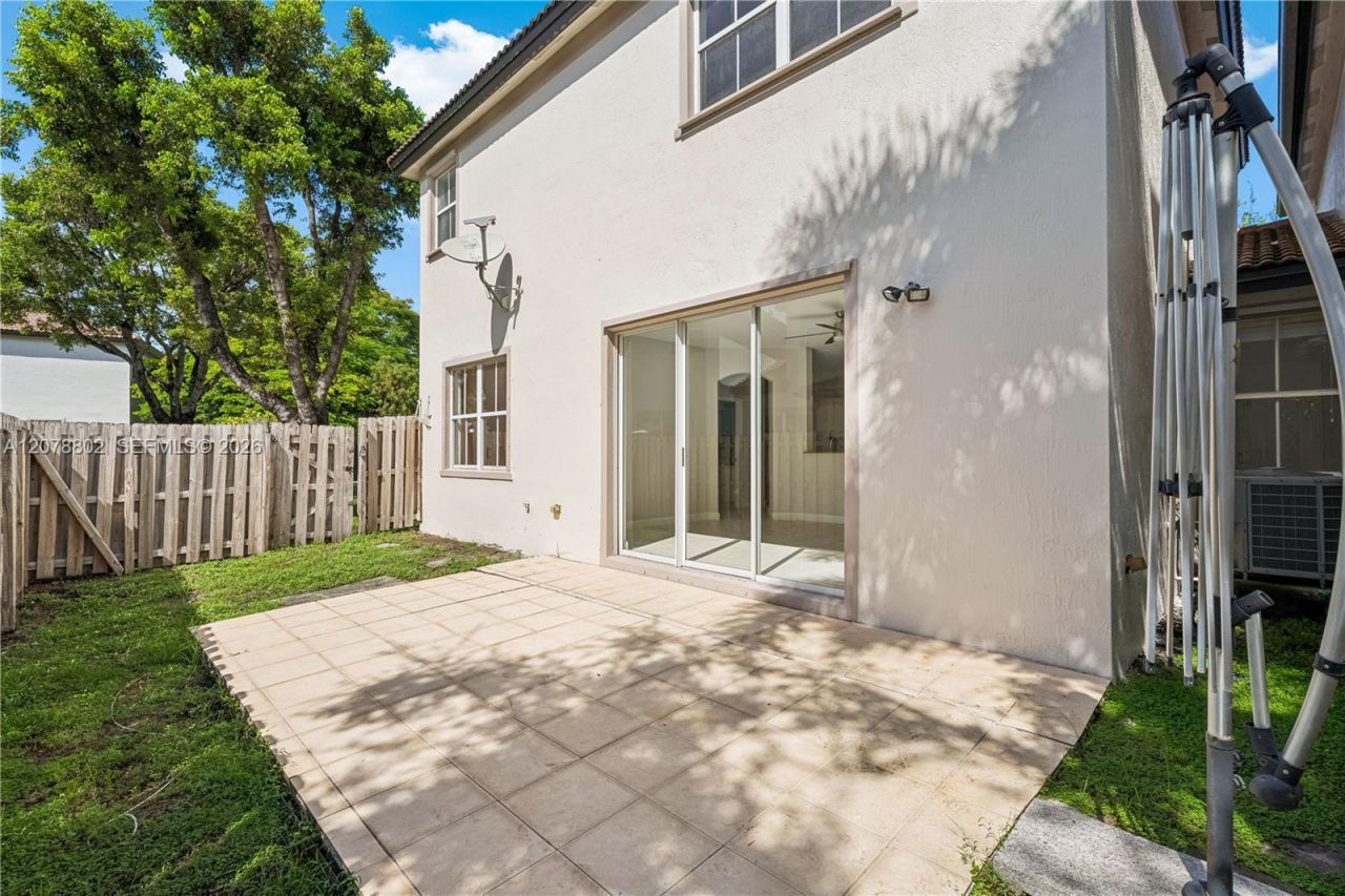 8450 NW 113th Psge, Doral, FL 33178 Photo