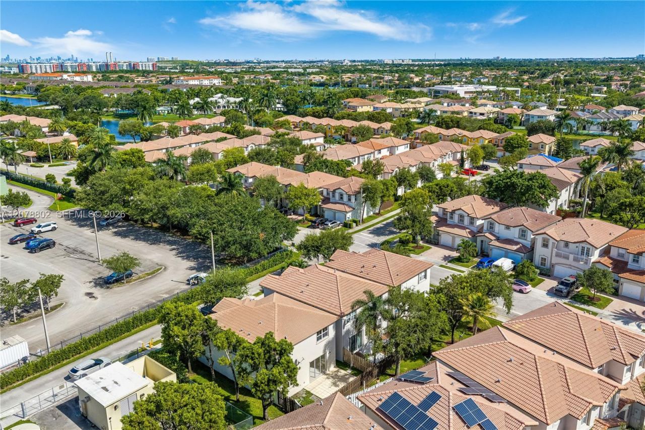 8450 NW 113th Psge, Doral, FL 33178 Photo