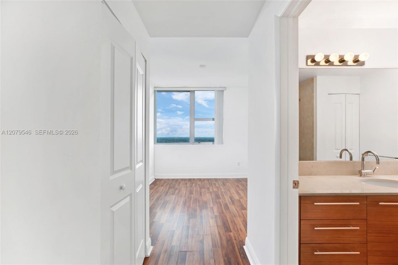 2641 N Flamingo Rd, Unit 2608N, Sunrise, FL 33323 Photo