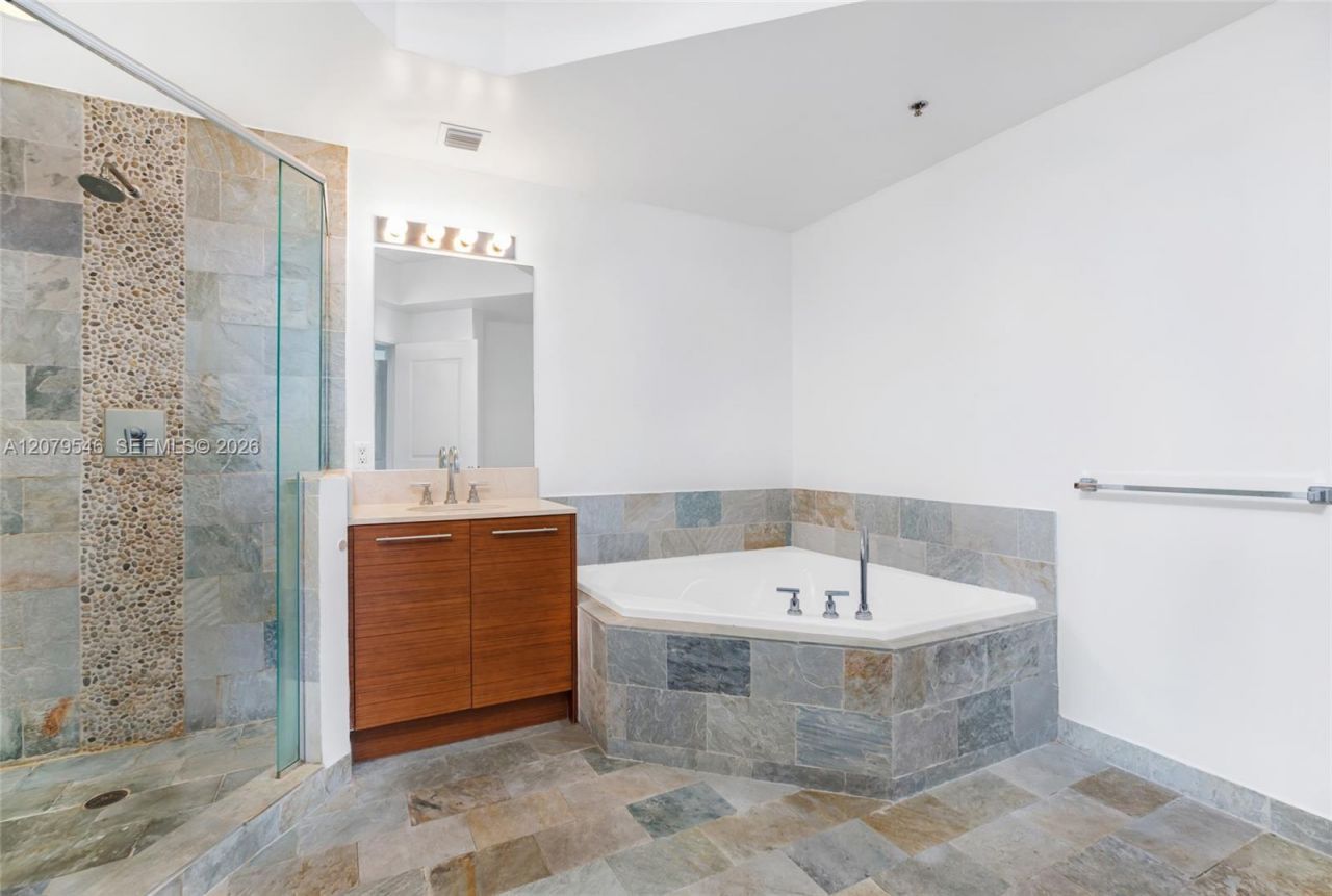 2641 N Flamingo Rd, Unit 2608N, Sunrise, FL 33323 Photo
