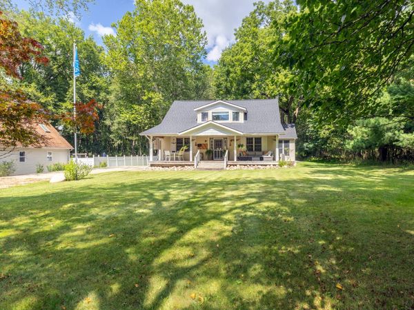 1375 E Osterhout Avenue, Portage, MI 49002