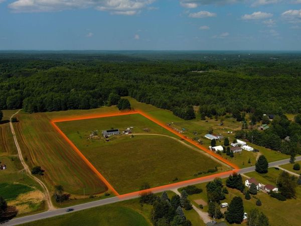 191 Center Road E, Kingsley, MI 49649