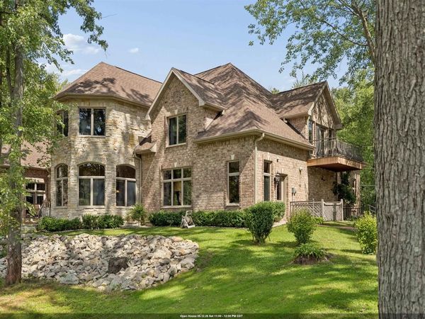 N3877 BETTY DRIVE, Hortonville, WI 54944