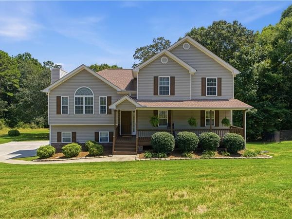 71 Hopkins Farm Drive , Adairsville, GA 30103