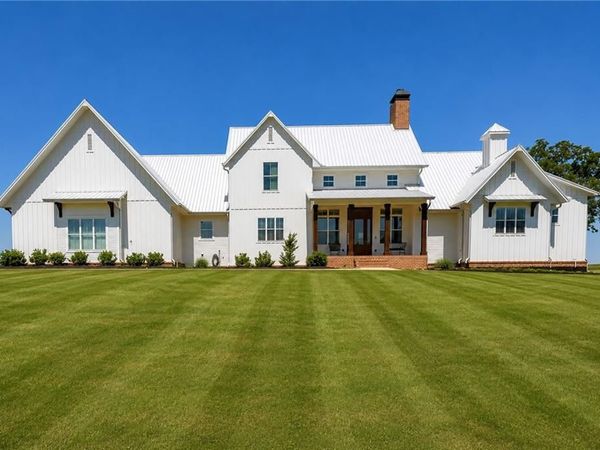 3200 Shady Grove Rd, Carrollton, GA 30116