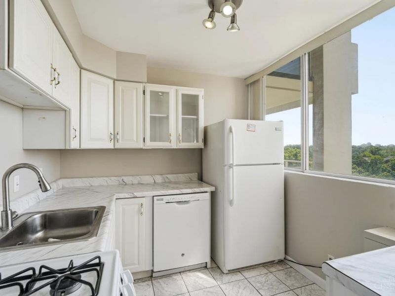 2324 Madison Road, Unit 910, Cincinnati, OH 45208 Photo 9
