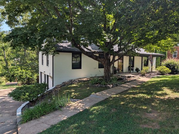 318 Binkley Dr , Nashville, TN 37211