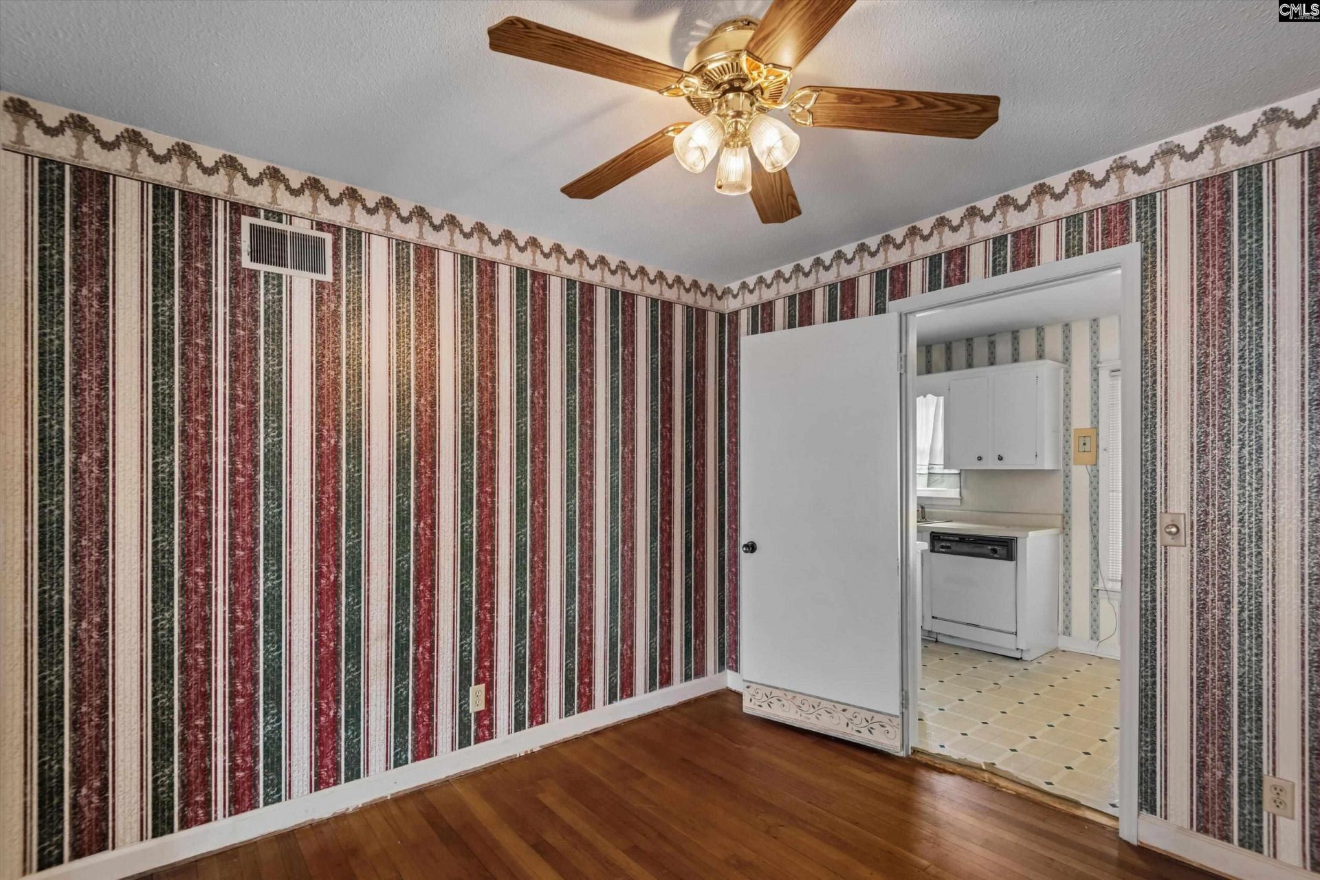 1913 Chandler Avenue Photo 11
