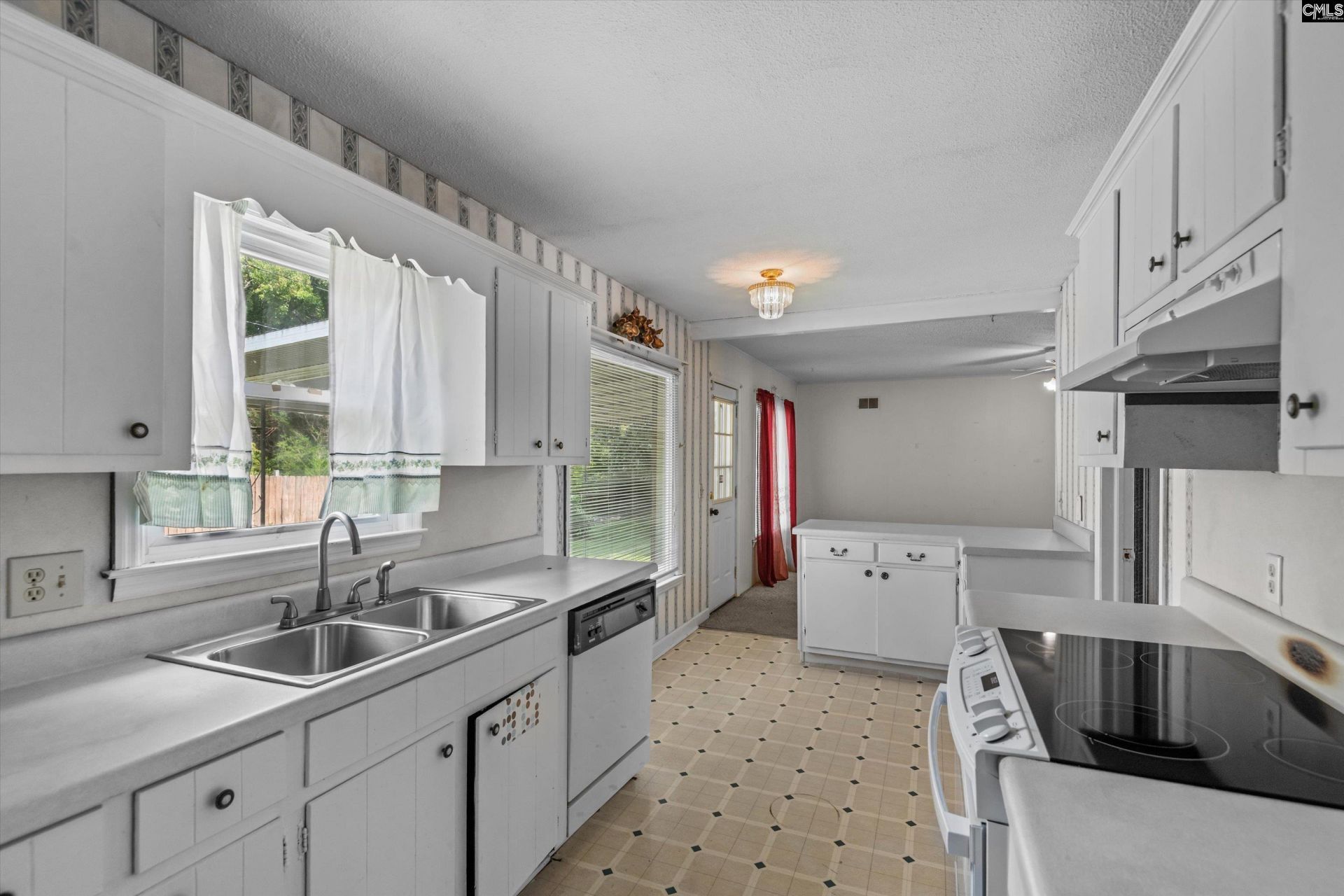 1913 Chandler Avenue Photo 15