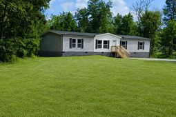 692 Gardens Gate Road photo 4