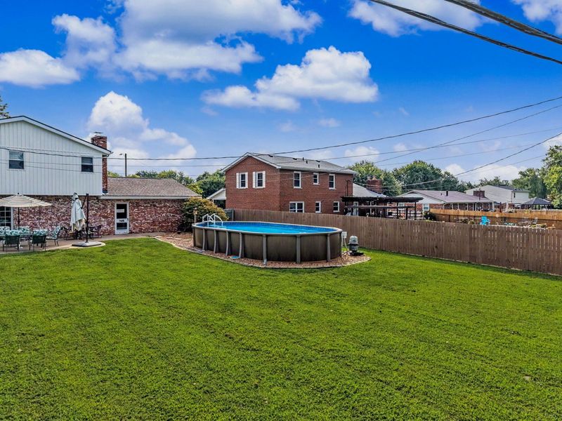 138 W Dilcrest Circle, Florence, KY 41042 Photo 10