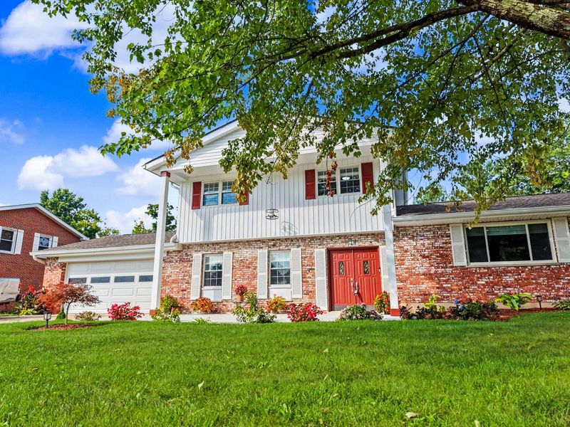 138 W Dilcrest Circle, Florence, KY 41042 Photo 4