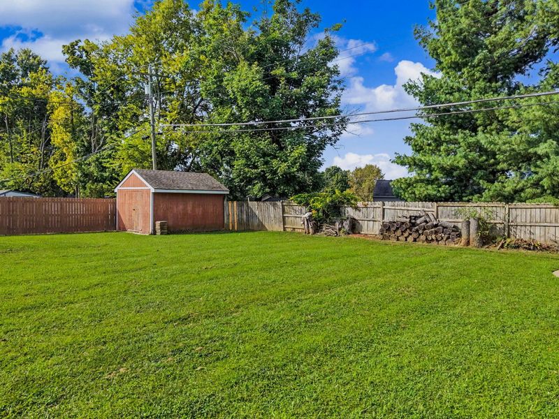 138 W Dilcrest Circle, Florence, KY 41042 Photo 9