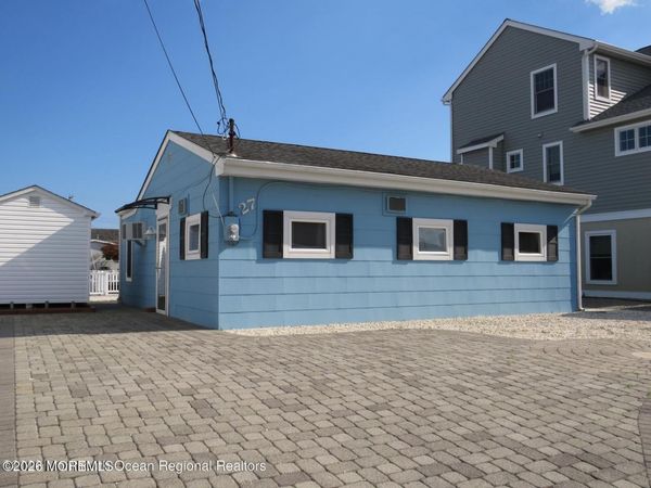 27 Gregg Drive, Manahawkin, NJ 08050