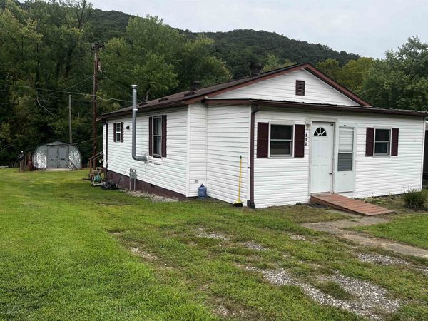 552 Front Street, Wayne, WV 25570