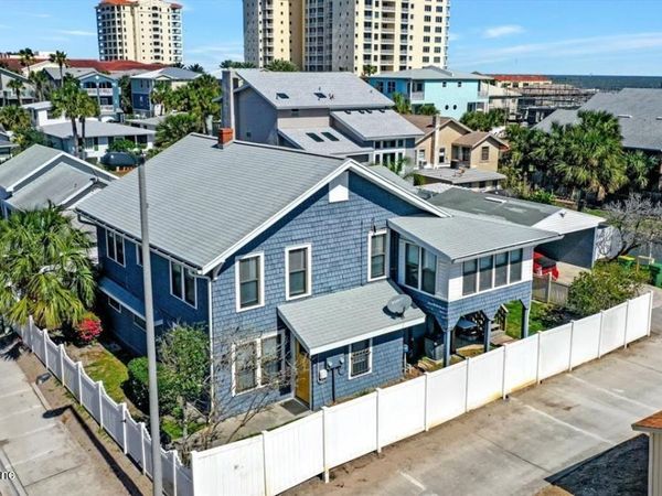 1207 2ND Street S, Jacksonville Beach, FL 32250