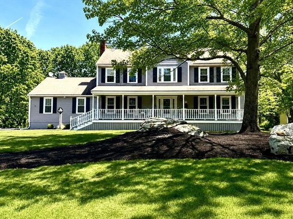 17 Fox Run Road, Medway, MA 02053