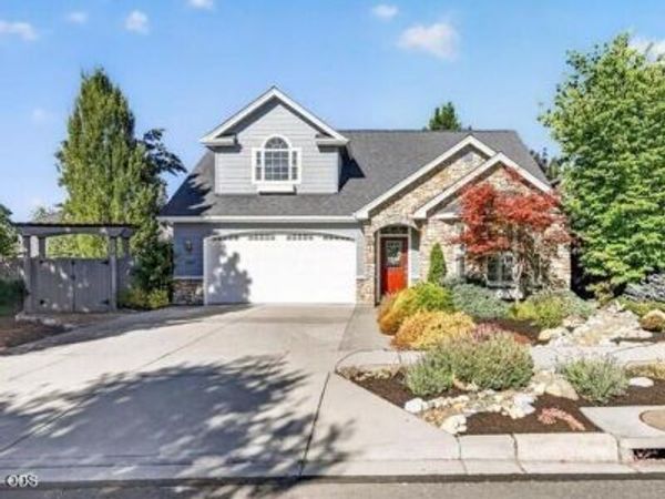 1240 Stonegate Drive, Medford, OR 97504