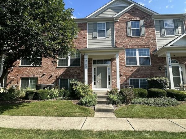 2482 Anna Way , Elgin, IL 60124